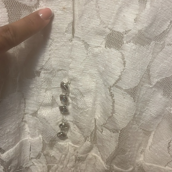 COTTON EXPRESS Women’s Size S Lace White with Diamond Buttons V-Neck Blouse $35 - Picture 5 of 11